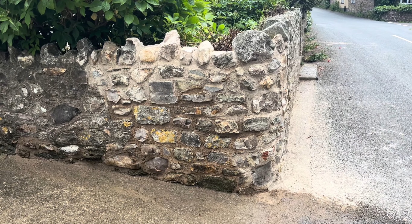 Custom retaining wall design and installation in Mobile, AL